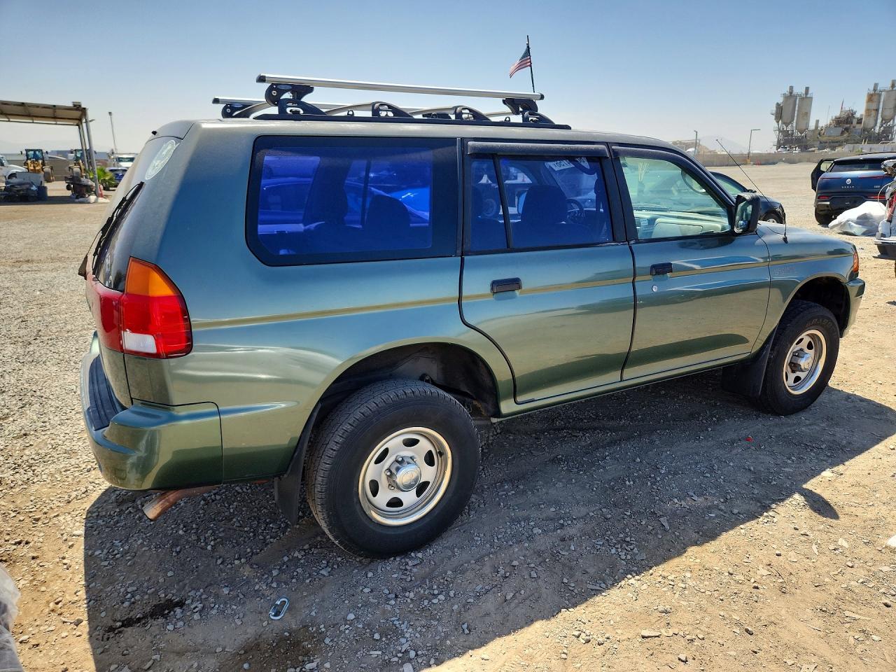 1998 Mitsubishi Montero Sport Es Green vin: JA4LS21G8WP002023