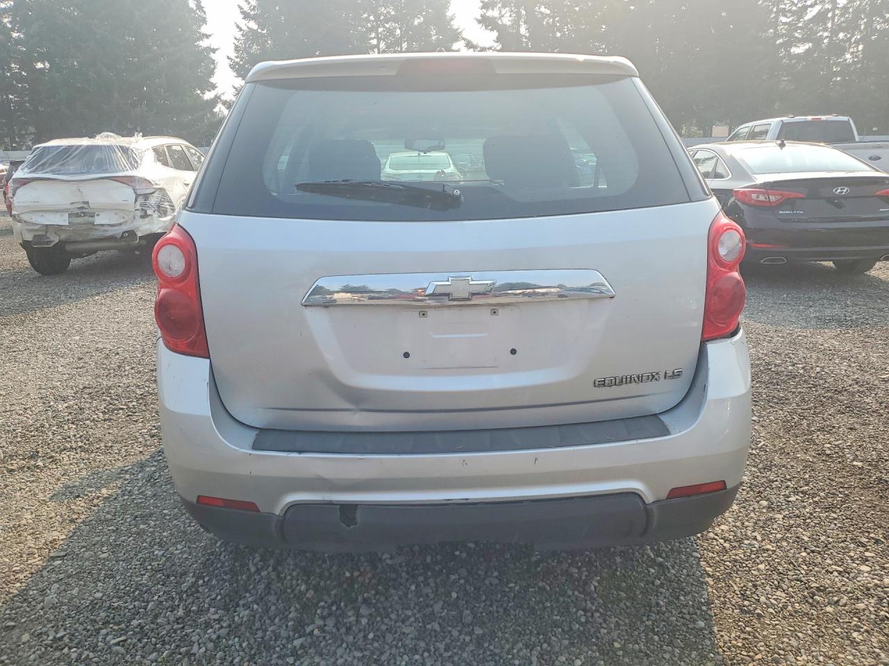 2010 Chevrolet Equinox Ls Silver vin: 2CNALBEW0A6413240