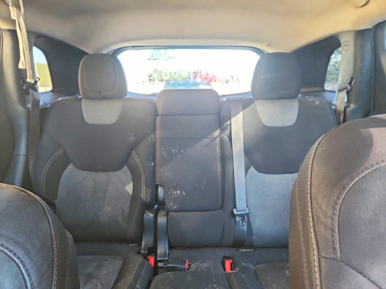 2014 Jeep Cherokee Latitude White vin: 1C4PJMCBXEW252522