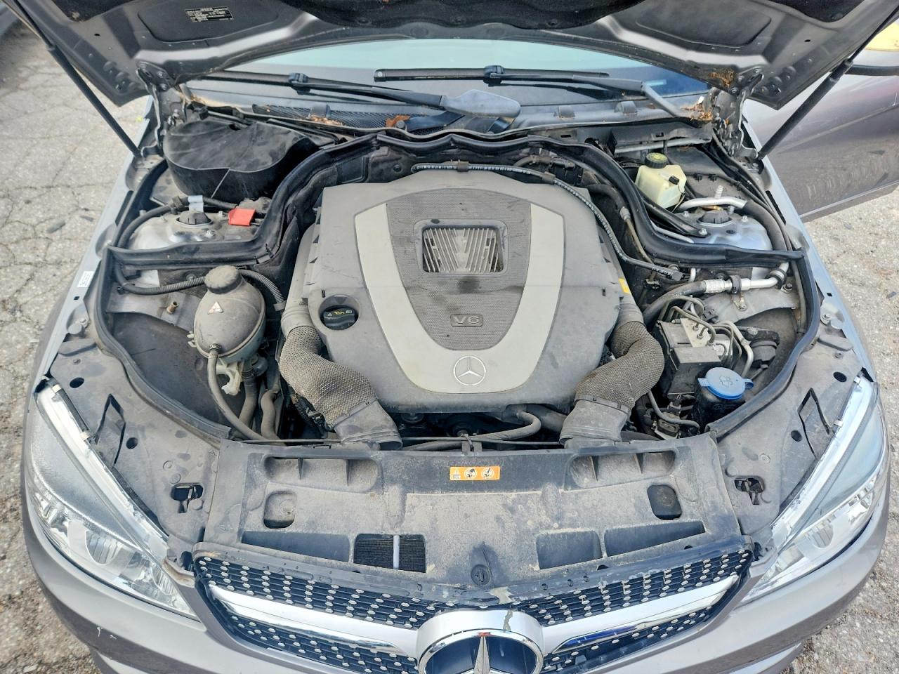 2009 Mercedes-benz C 350 Silver vin: WDDGF56X19R052900