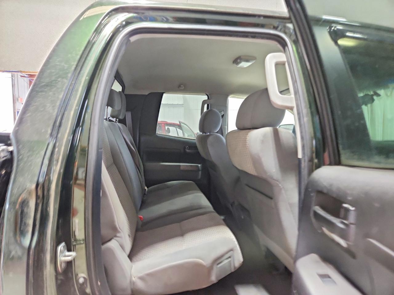 2010 Toyota Tundra Double Cab Sr5 Green vin: 5TFUY5F14AX098739