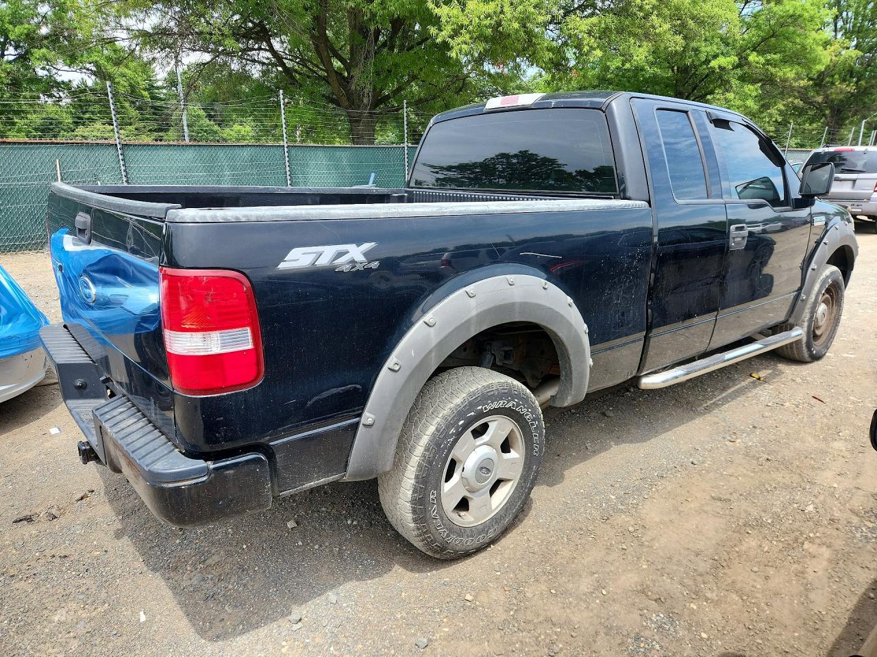 2004 Ford F150 Black vin: 1FTRX14W74FA08932