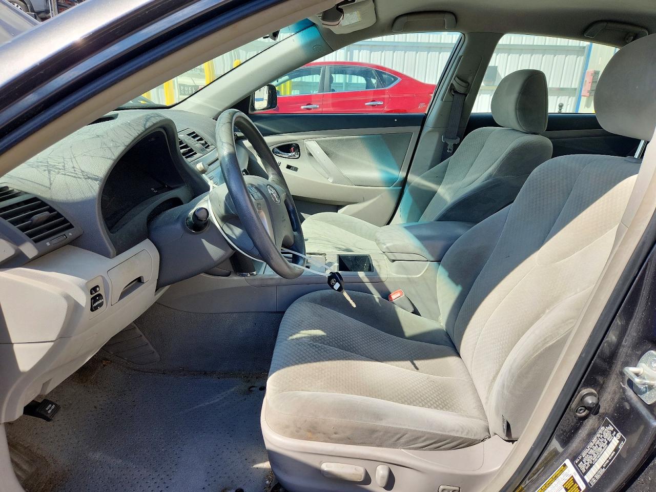 2009 Toyota Camry Le Gray vin: 4T4BE46K29R088583