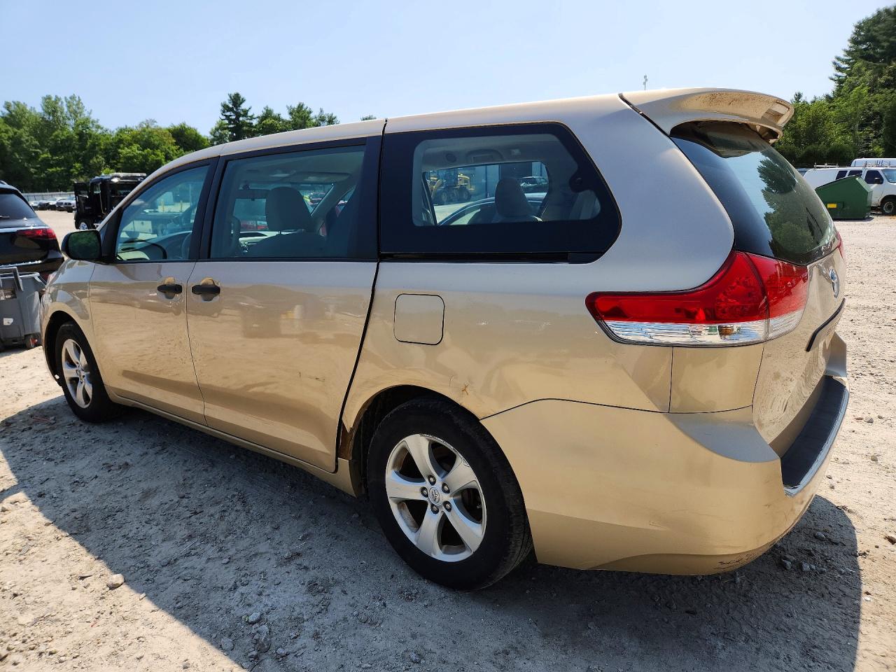 2013 Toyota Sienna L 7-passenger Beige vin: 5TDZK3DC2DS360929