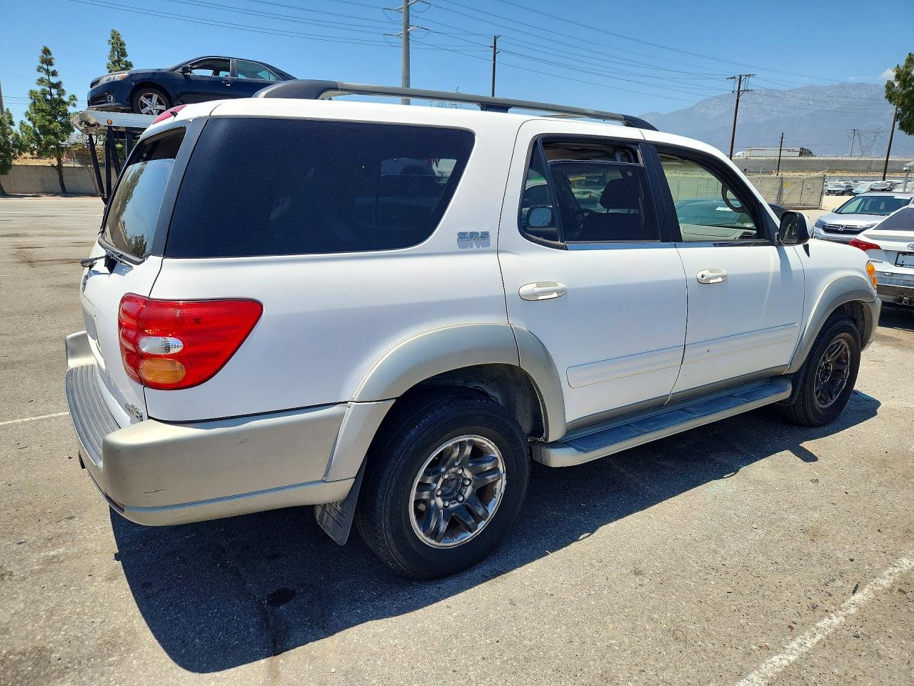 2003 Toyota Sequoia Sr5 Белый vin: 5TDZT34A13S192386