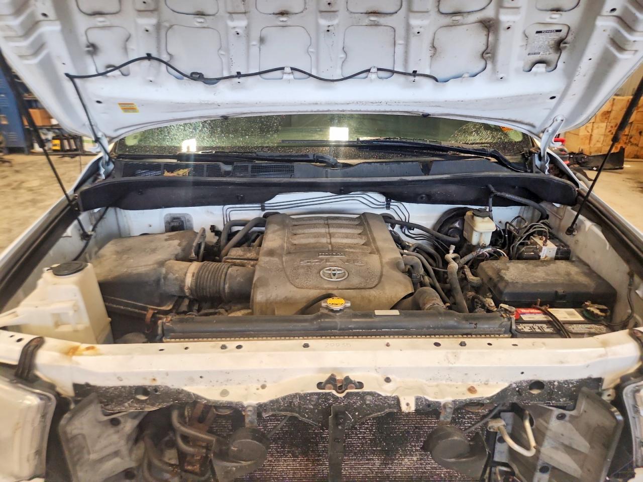 2010 Toyota Tundra Crewmax Sr5 White vin: 5TFDW5F19AX151943