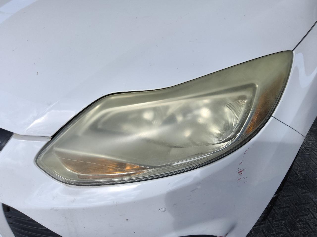 2014 Ford Focus Se White vin: 1FADP3F22EL345890 Damage: Left Head Lamp, Faded, Repair Required