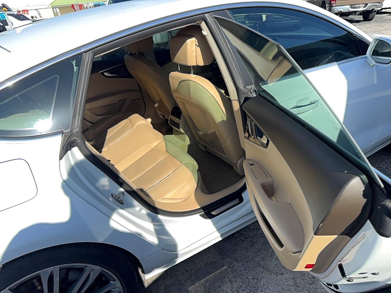 2014 Audi A7 Premium Plus White vin: WAUWGAFC1EN030242