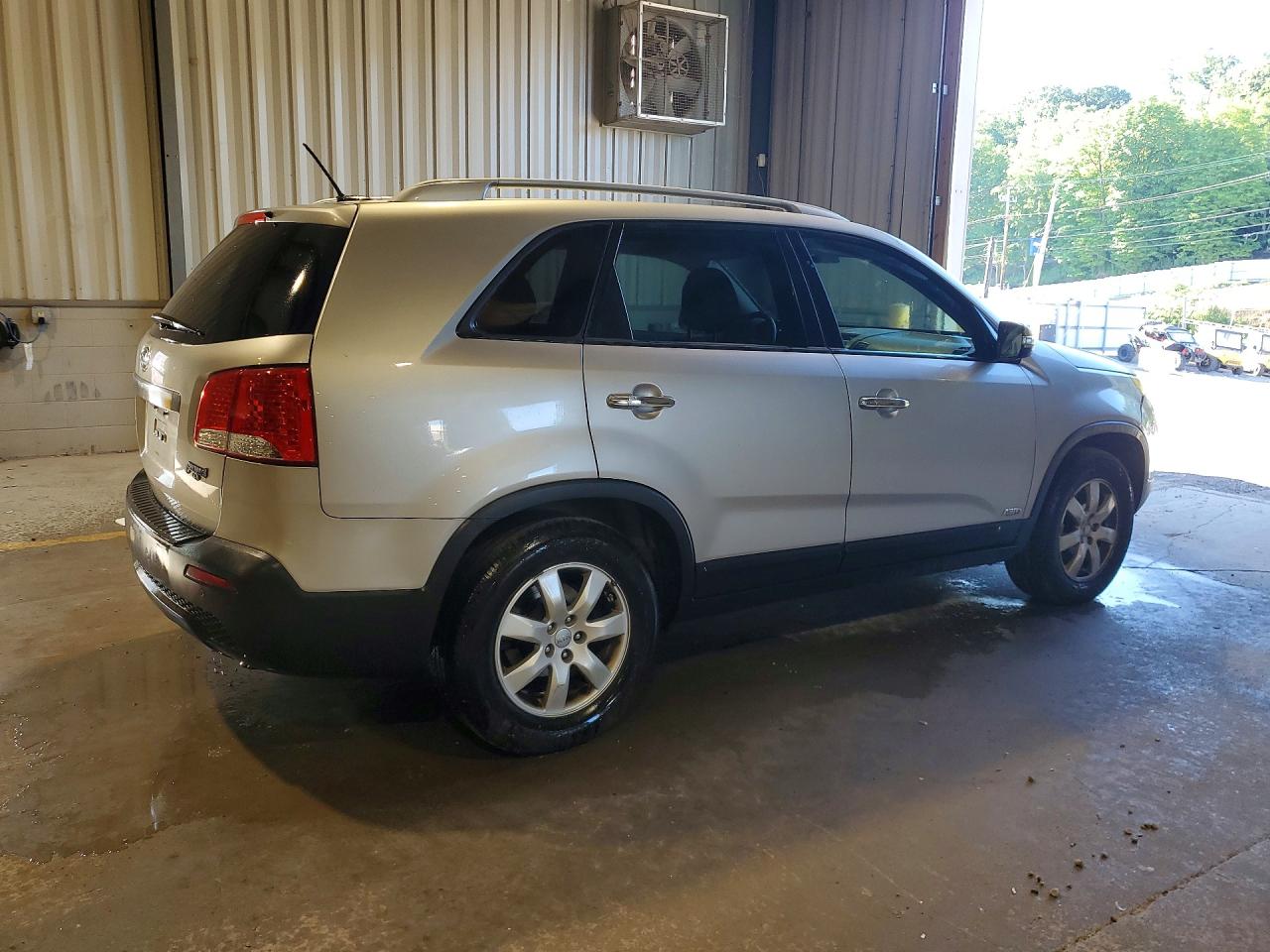 2013 Kia Sorento Lx Silver vin: 5XYKTCA61DG396931