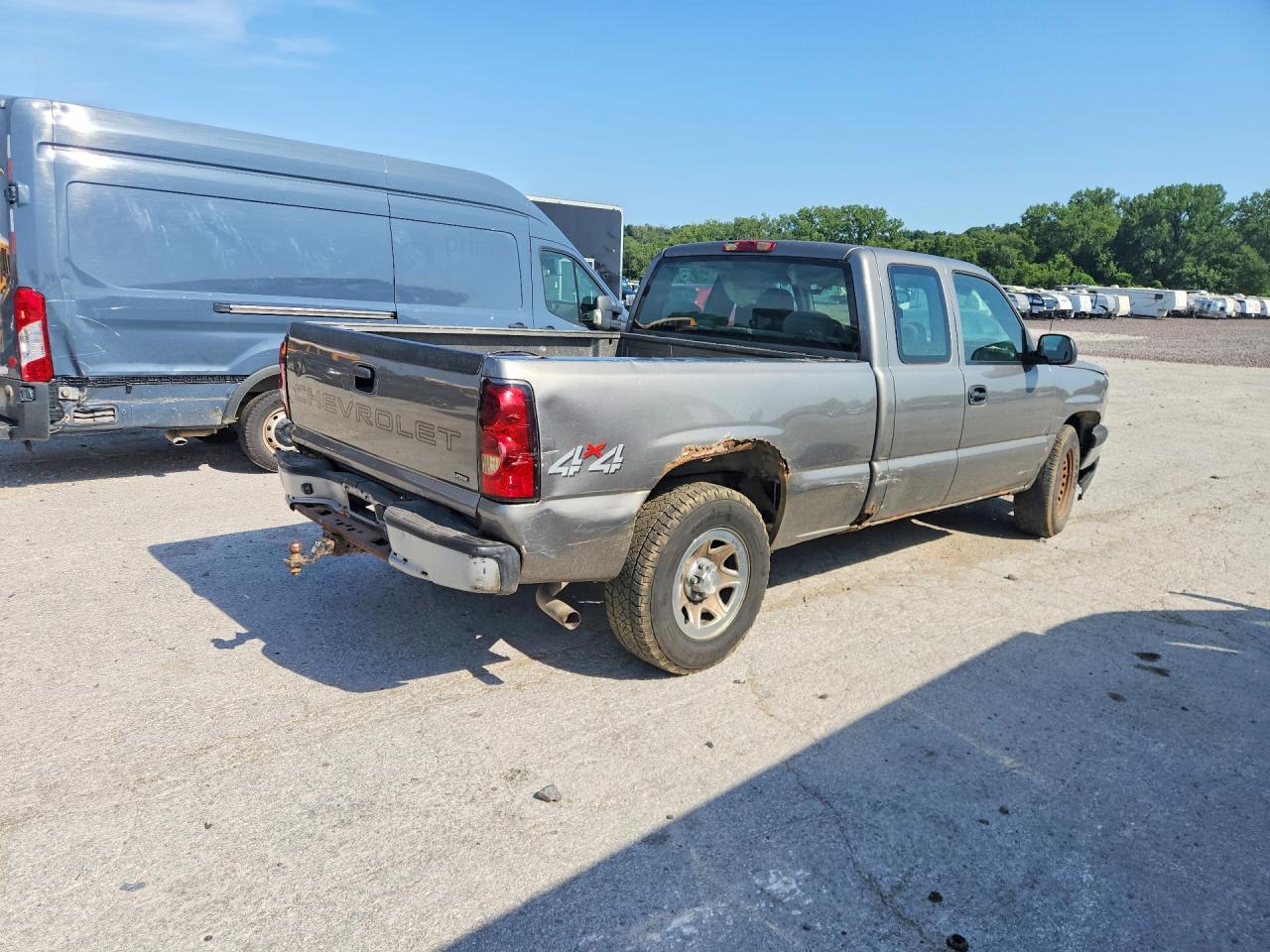 2007 Chevrolet Silverado K1500 Classic Silver vin: 1GCEK19V07Z182342