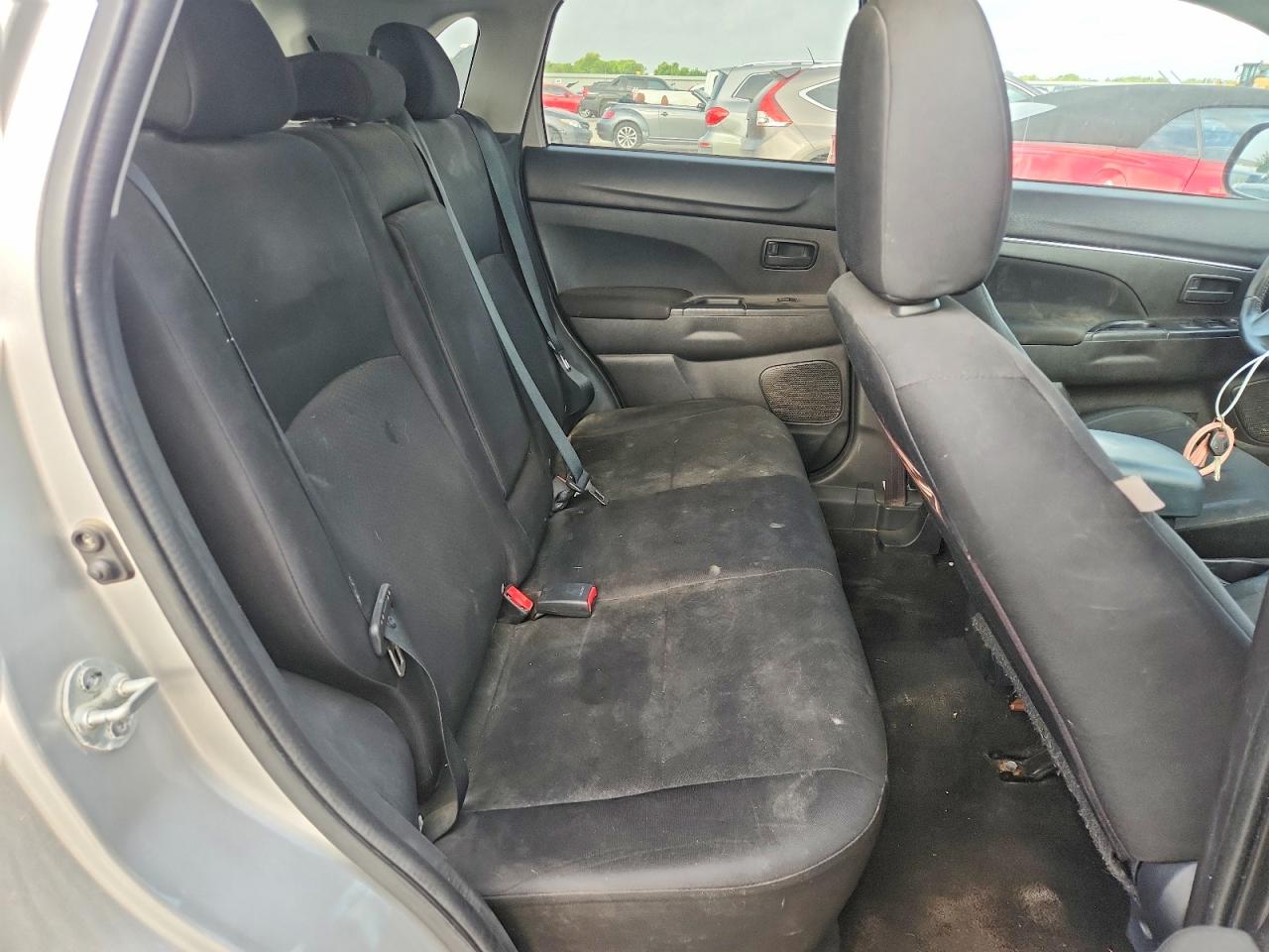 2014 Mitsubishi Outlander Sport Es Silver vin: 4A4AP3AU9EE012461