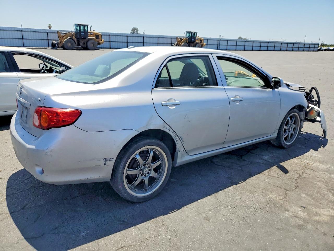 2010 Toyota Corolla Le Серебряный vin: 1NXBU4EE6AZ322284