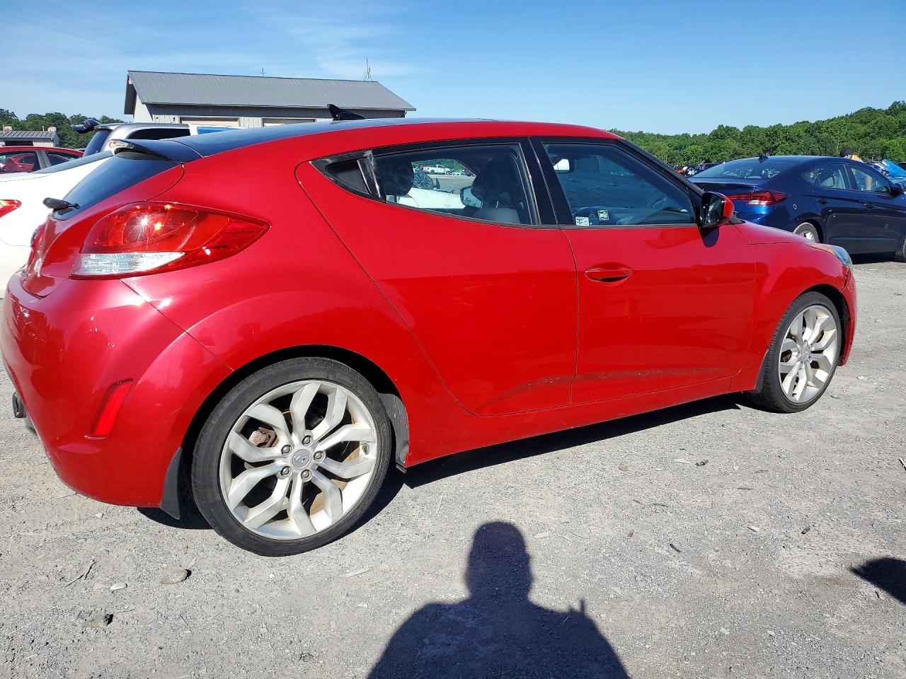 2013 Hyundai Veloster Base Red vin: KMHTC6ADXDU155321