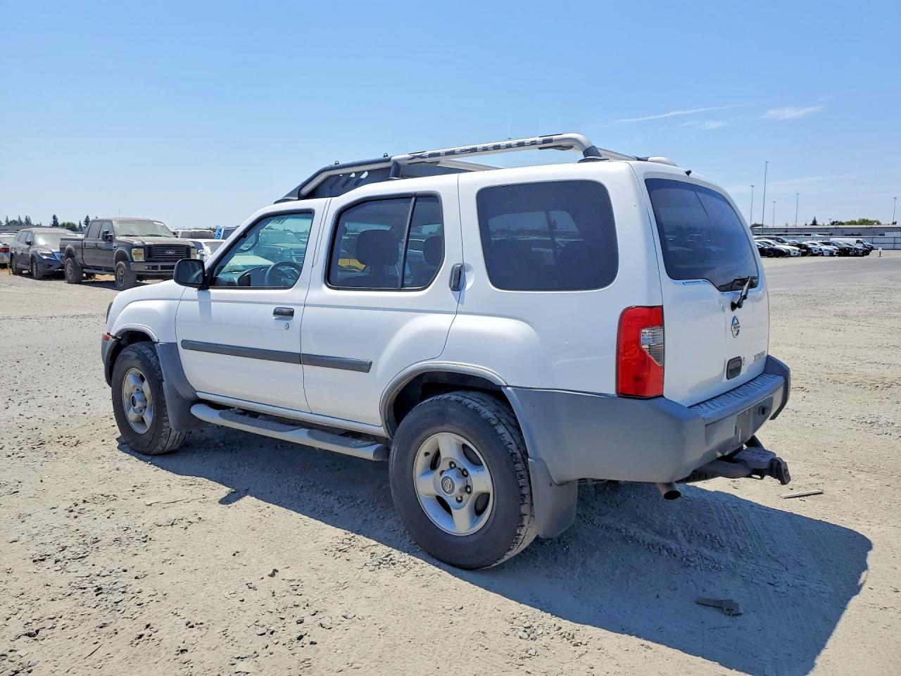 2004 Nissan Xterra Xe White vin: 5N1ED28Y84C630140