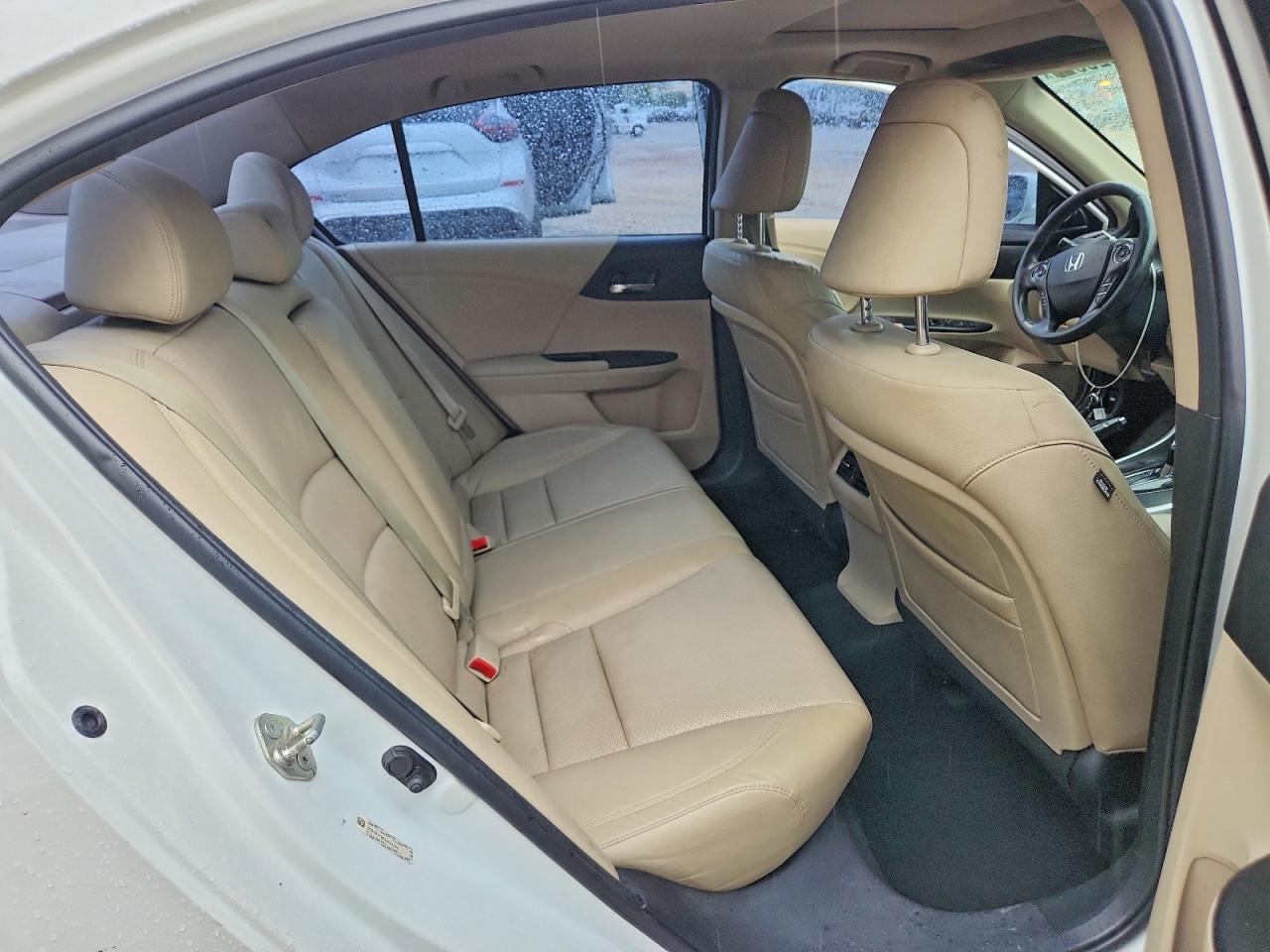 2014 Honda Accord Touring White vin: 1HGCR3F96EA013543