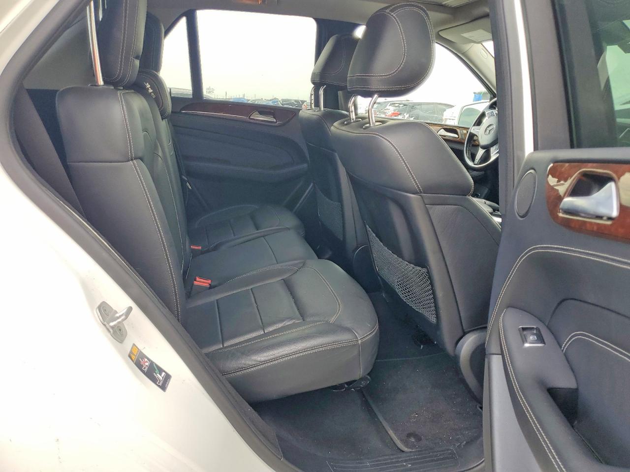 2014 Mercedes-benz Ml 550 4matic White vin: 4JGDA7DB3EA374862