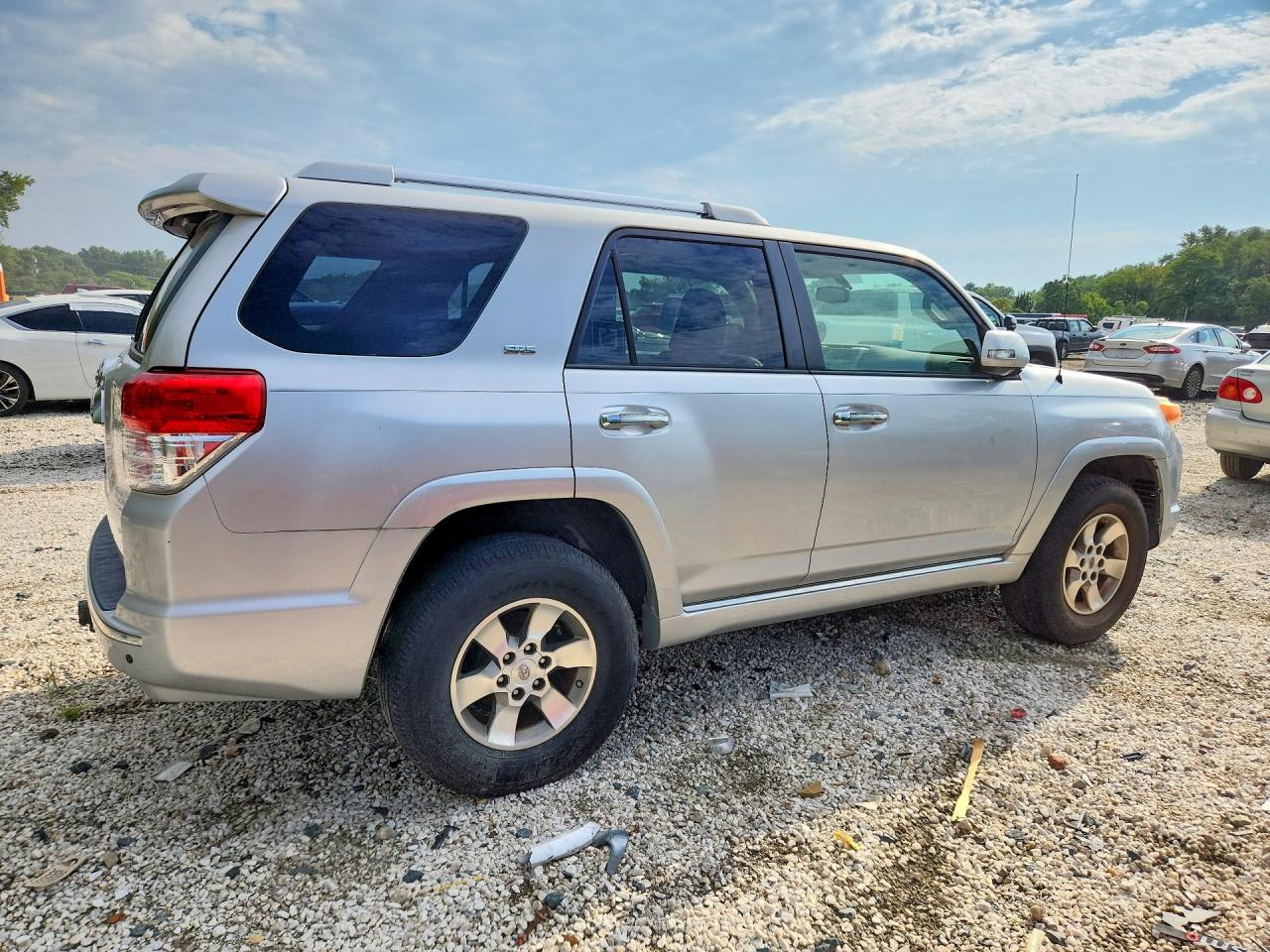 2011 Toyota 4runner Sr5 Silver vin: JTEBU5JR6B5069087