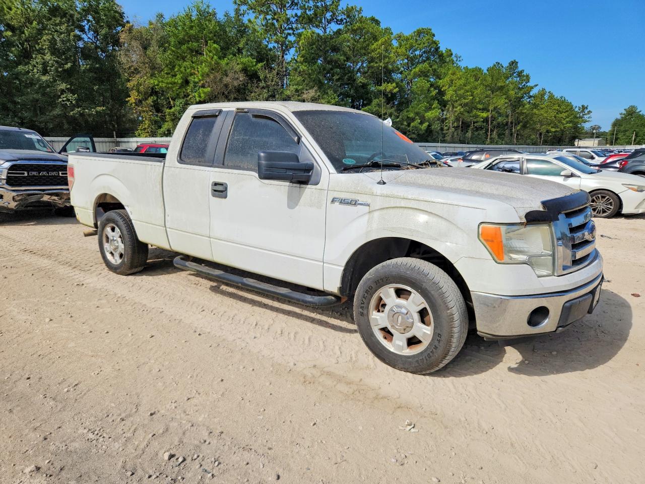 2012 Ford F150 Super Cab White vin: 1FTEX1CM6CFC87495