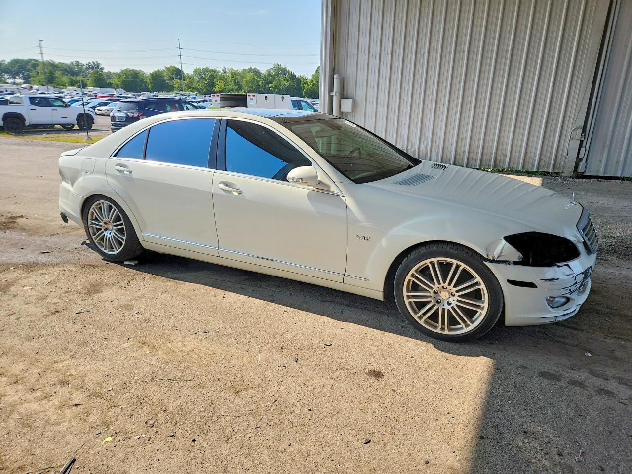 2008 Mercedes-benz S 600 White vin: WDDNG76X38A162246