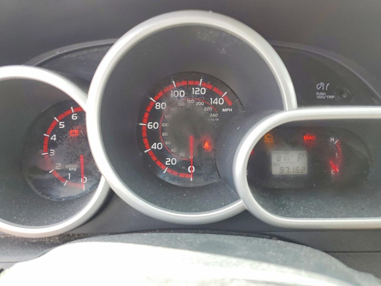 2009 Pontiac Vibe Red vin: 5Y2SM67089Z463339