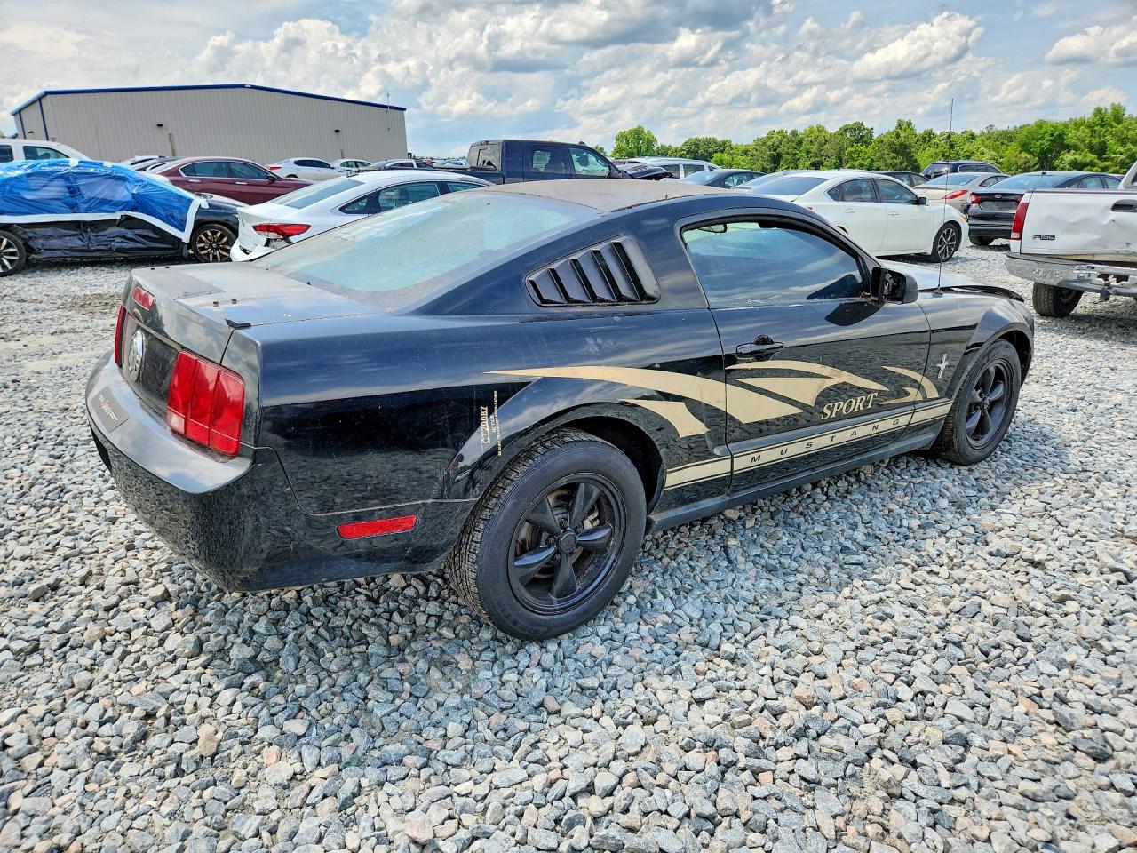 2007 Ford Mustang Black vin: 1ZVFT80N775203750