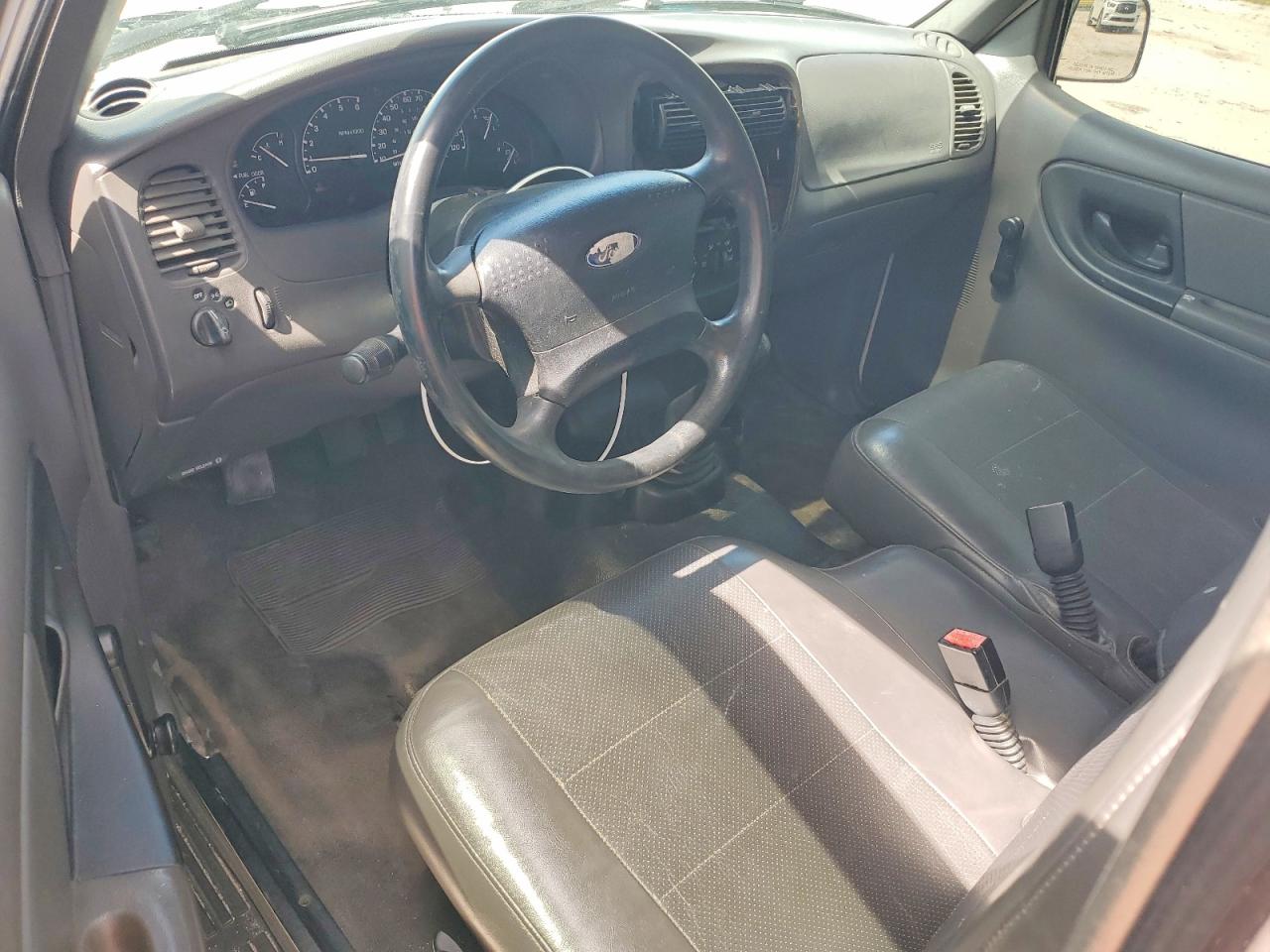 2003 Ford Ranger White vin: 1FTYR10D43PA13217