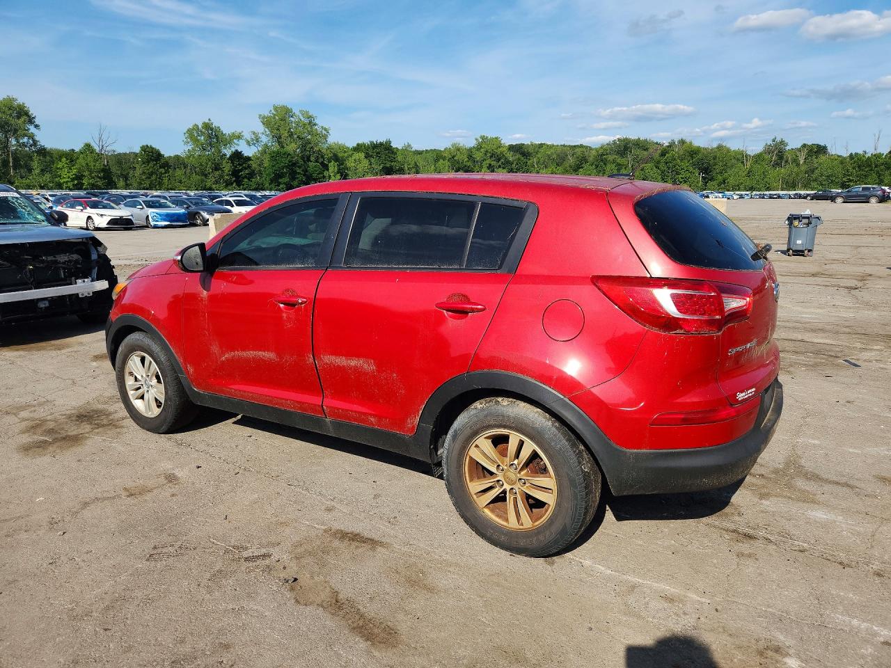 2011 Kia Sportage Lx Красный vin: KNDPBCA26B7098570