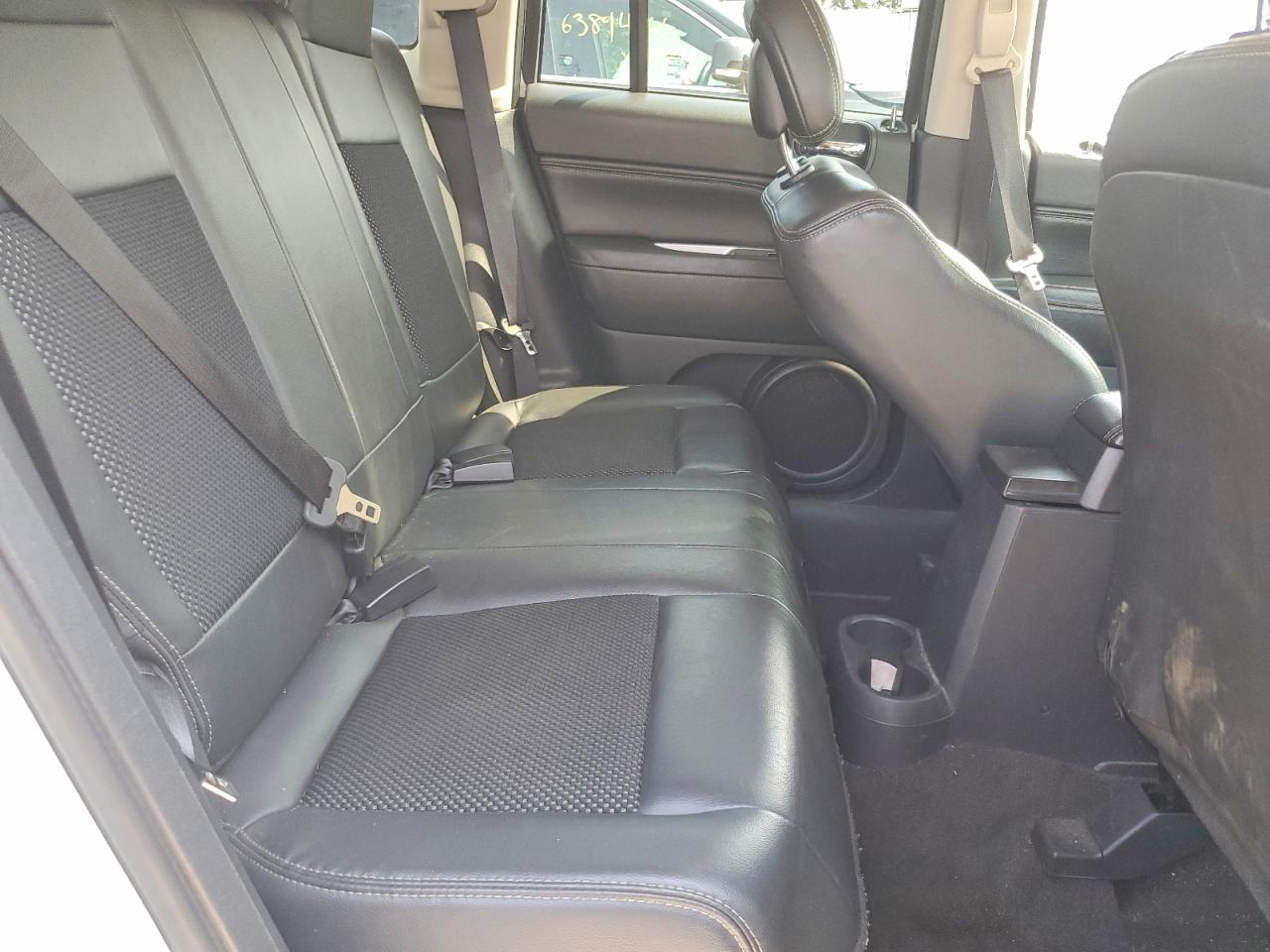 2014 Jeep Compass Latitude White vin: 1C4NJDEB9ED661272