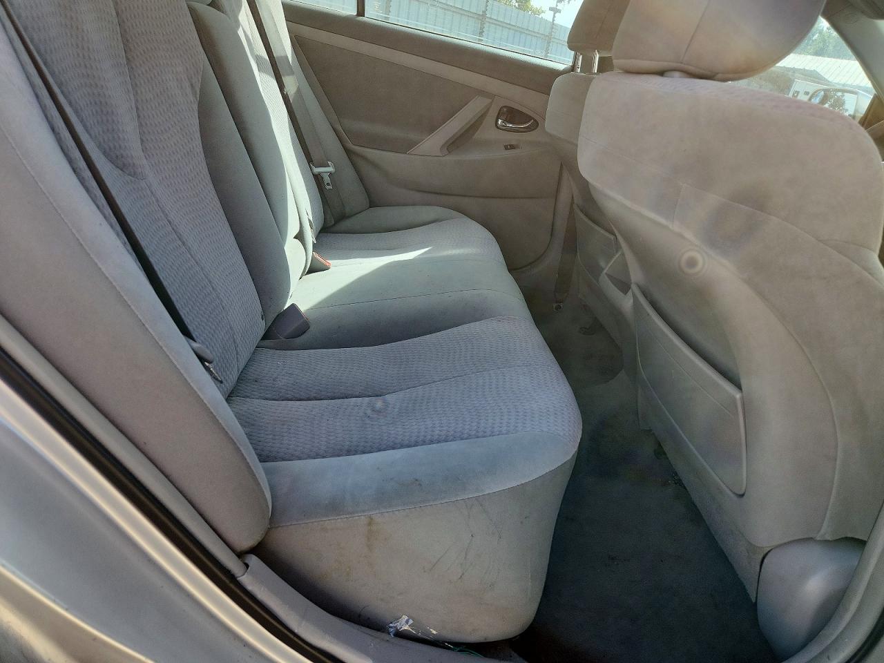 2011 Toyota Camry Le Silver vin: 4T4BF3EK1BR196076