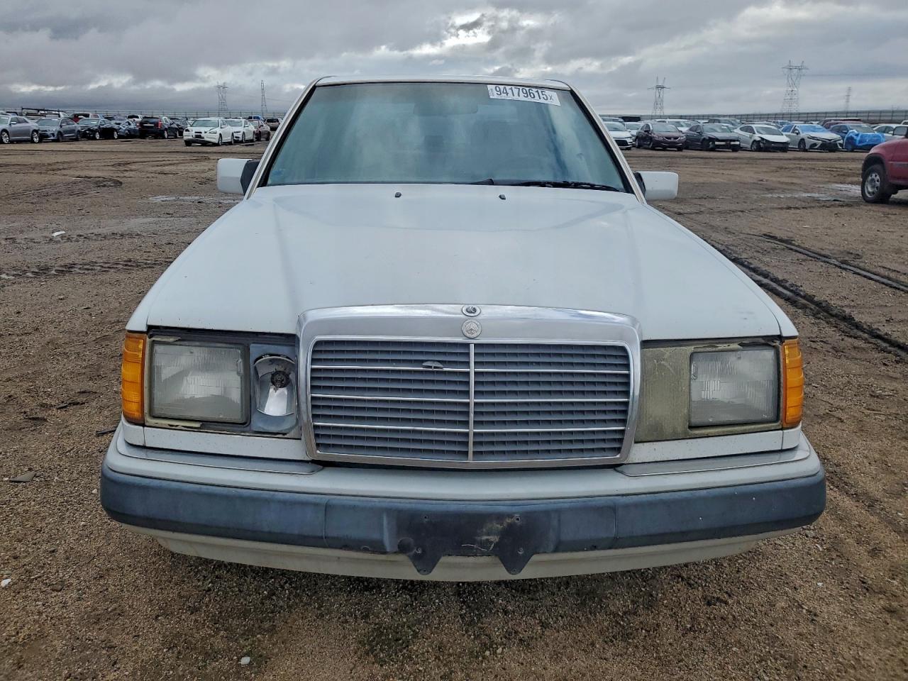 1993 Mercedes-benz 300 E 2.8 Белый vin: WDBEA28E0PB995827