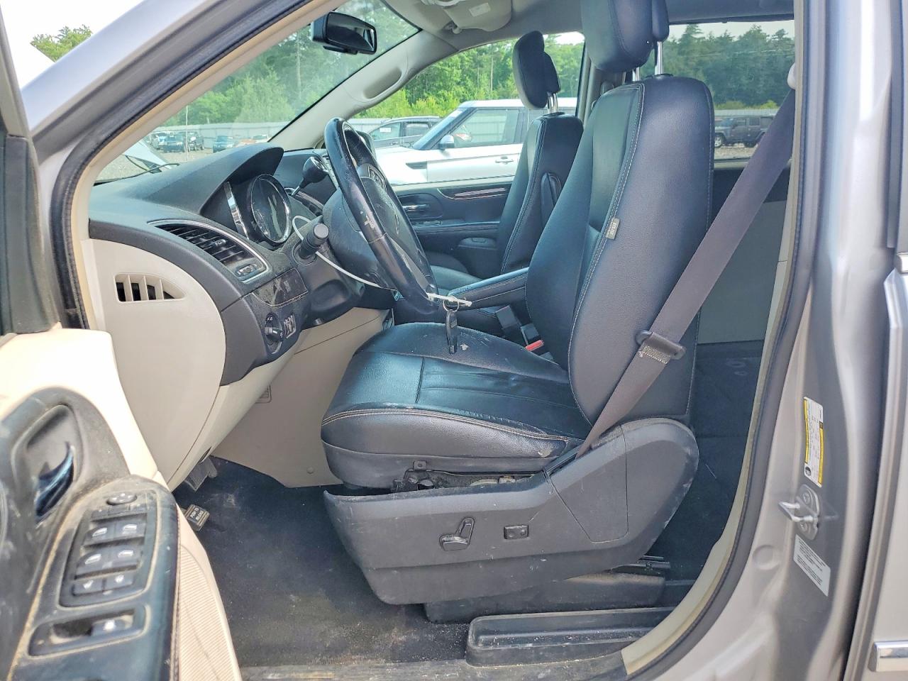 2015 Chrysler Town & Country Touring Серебряный vin: 2C4RC1BG8FR582832