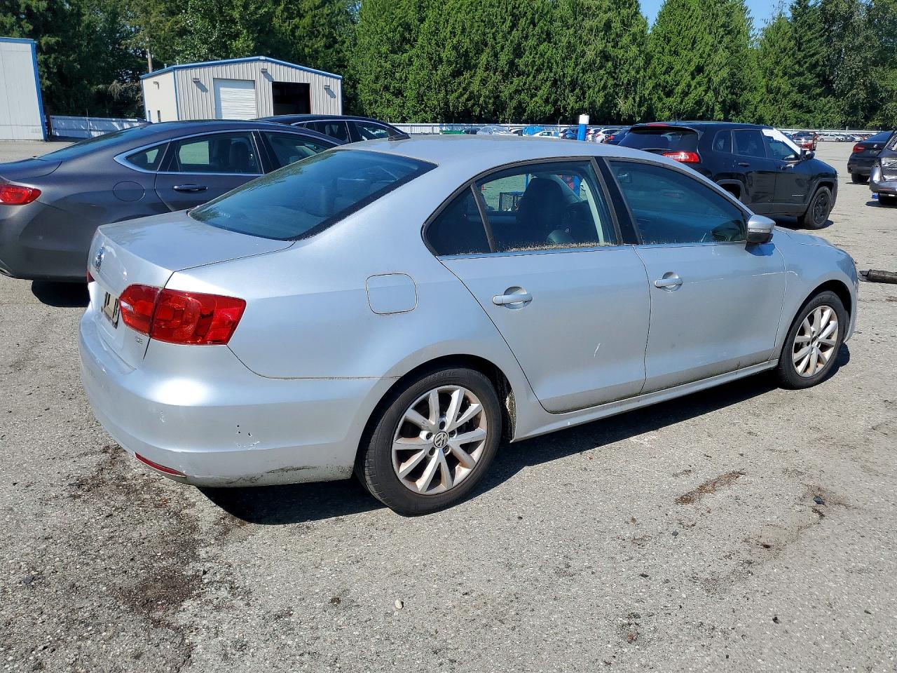 2014 Volkswagen Jetta Se Silver vin: 3VWD17AJ2EM303698