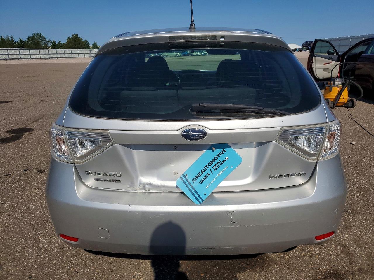 2011 Subaru Impreza 2.5i Premium Silver vin: JF1GH6B64BH812780