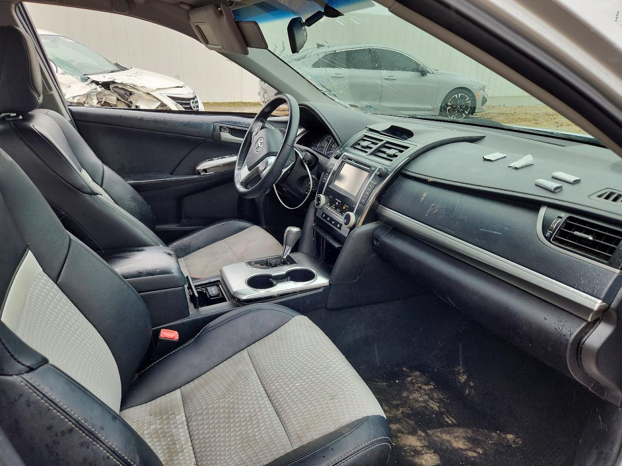 2014 Toyota Camry Se Серебряный vin: 4T1BF1FK3EU323461