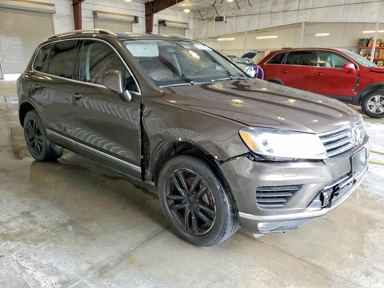 2015 Volkswagen Touareg V6 Brown vin: WVGEF9BP8FD006824