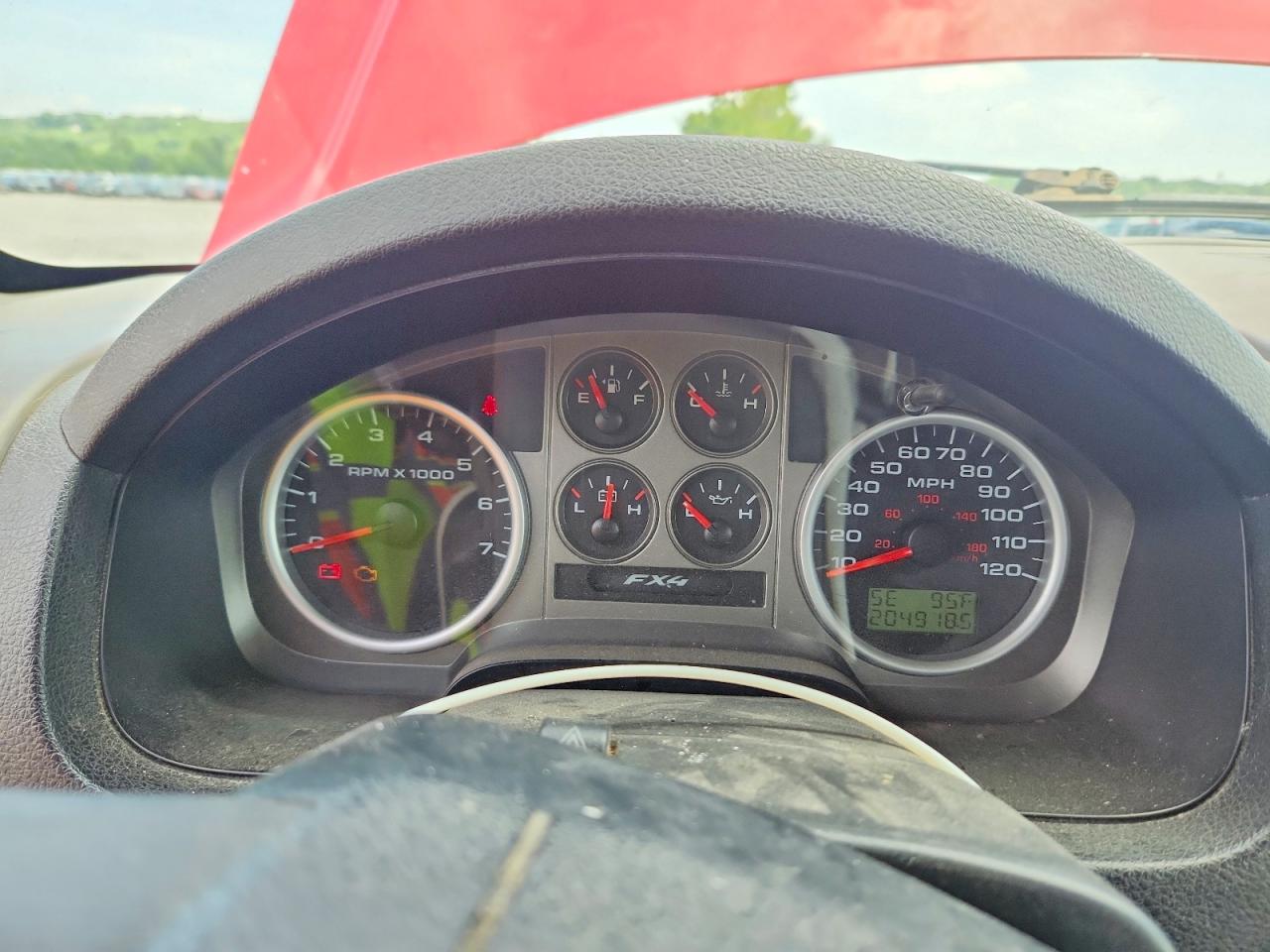 2005 Ford F150 Red vin: 1FTPX04595KC53815