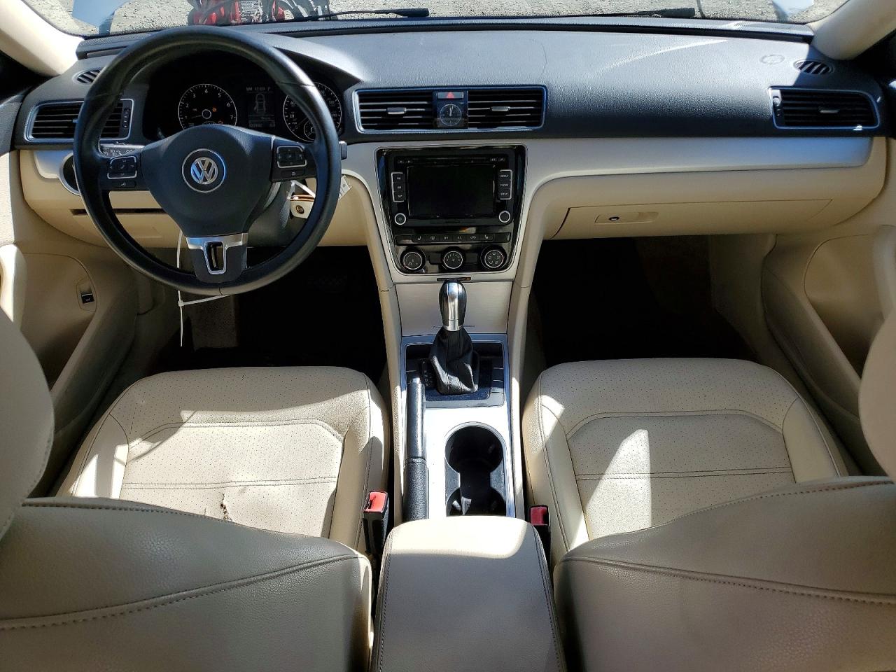 2013 Volkswagen Passat Se Белый vin: 1VWBH7A36DC088489