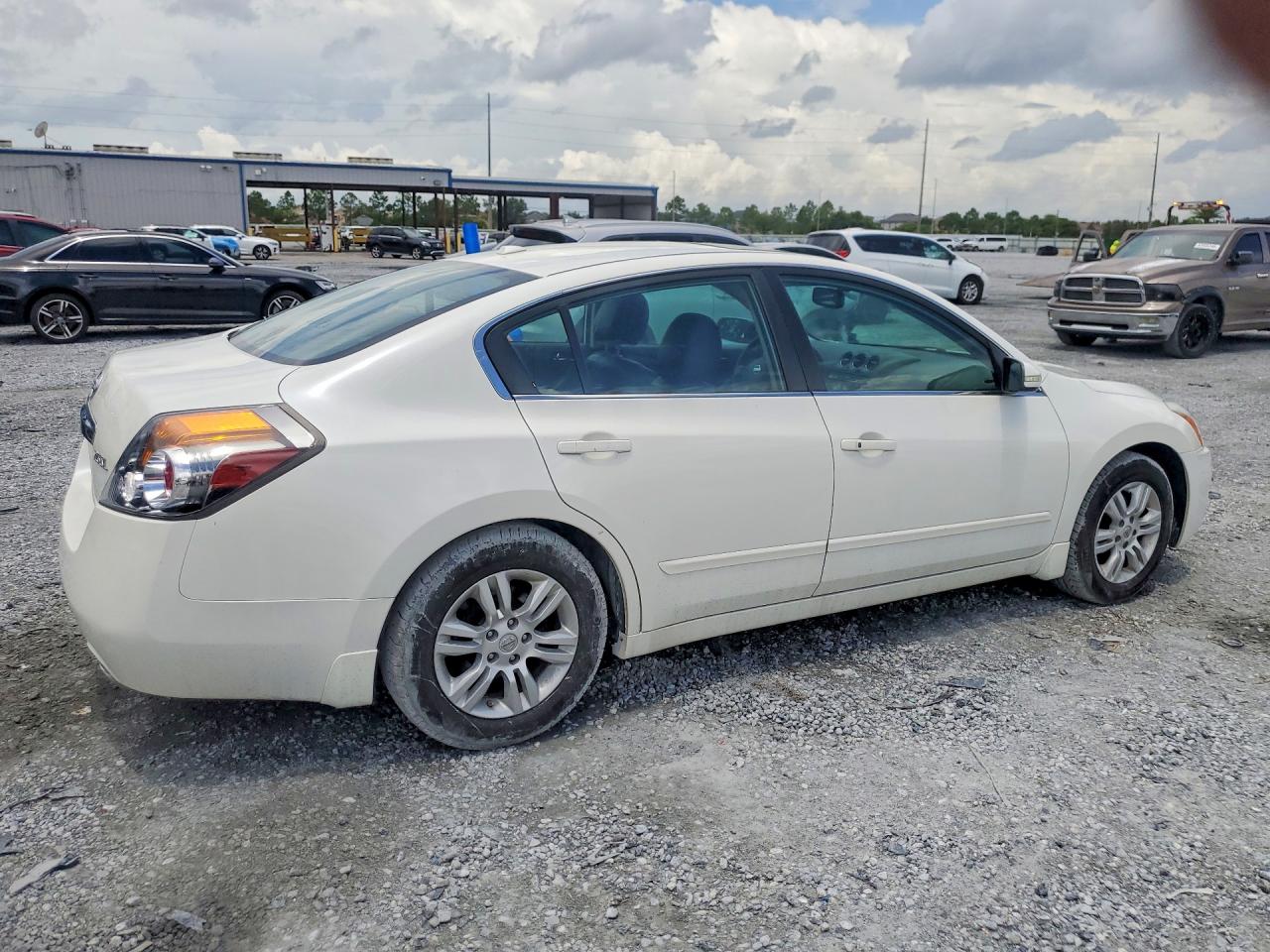 2010 Nissan Altima 2.5 Белый vin: 1N4AL2AP4AN403671