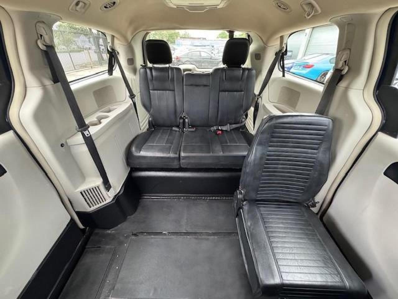 2014 Chrysler Town & Country Touring Blue vin: 2C4RC1BG7ER271083