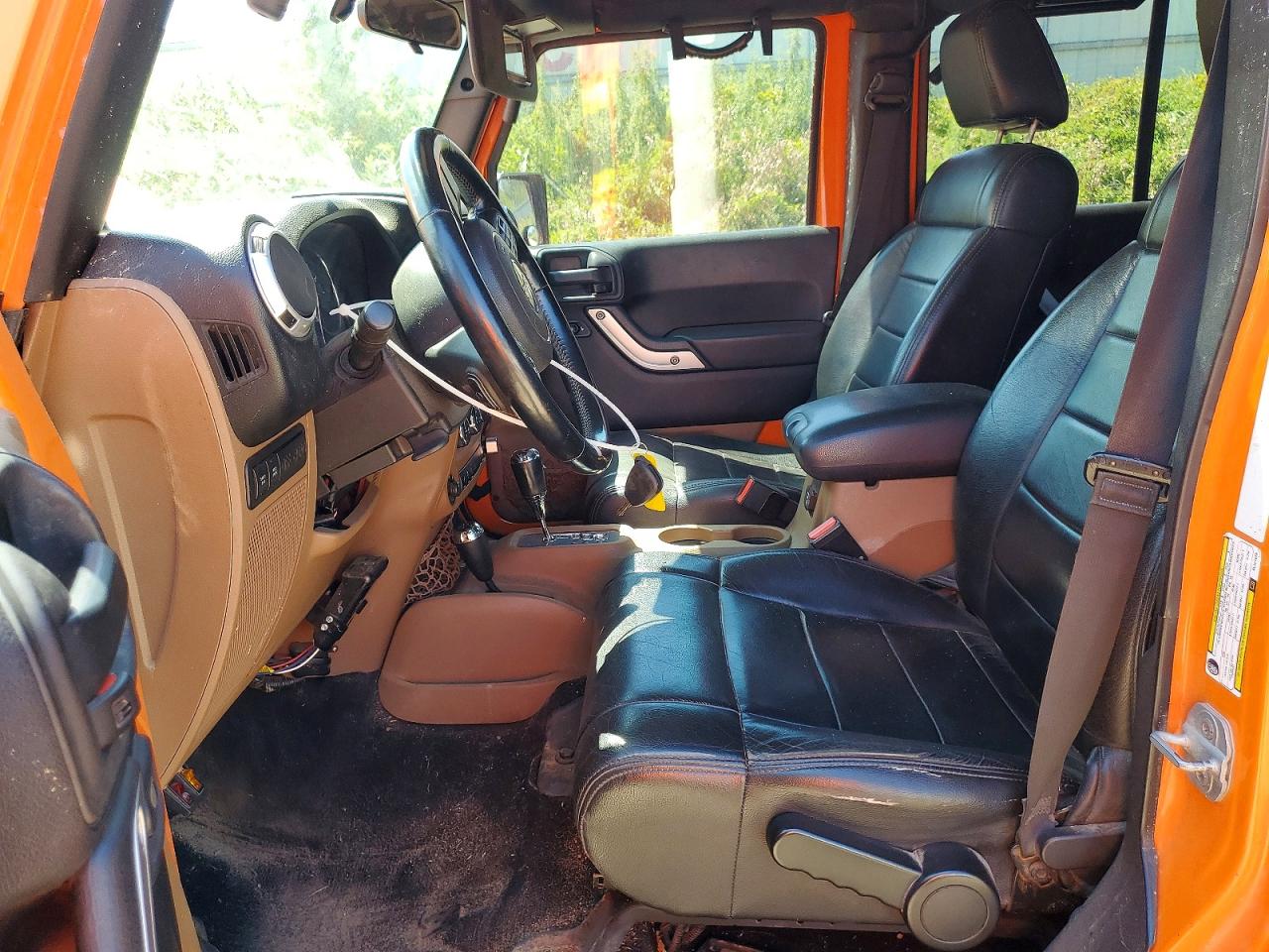2012 Jeep Wrangler Unlimited Rubicon Orange vin: 1C4HJWFG9CL151879