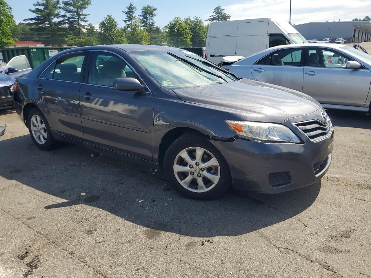2011 Toyota Camry Le Charcoal vin: 4T4BF3EK5BR133398