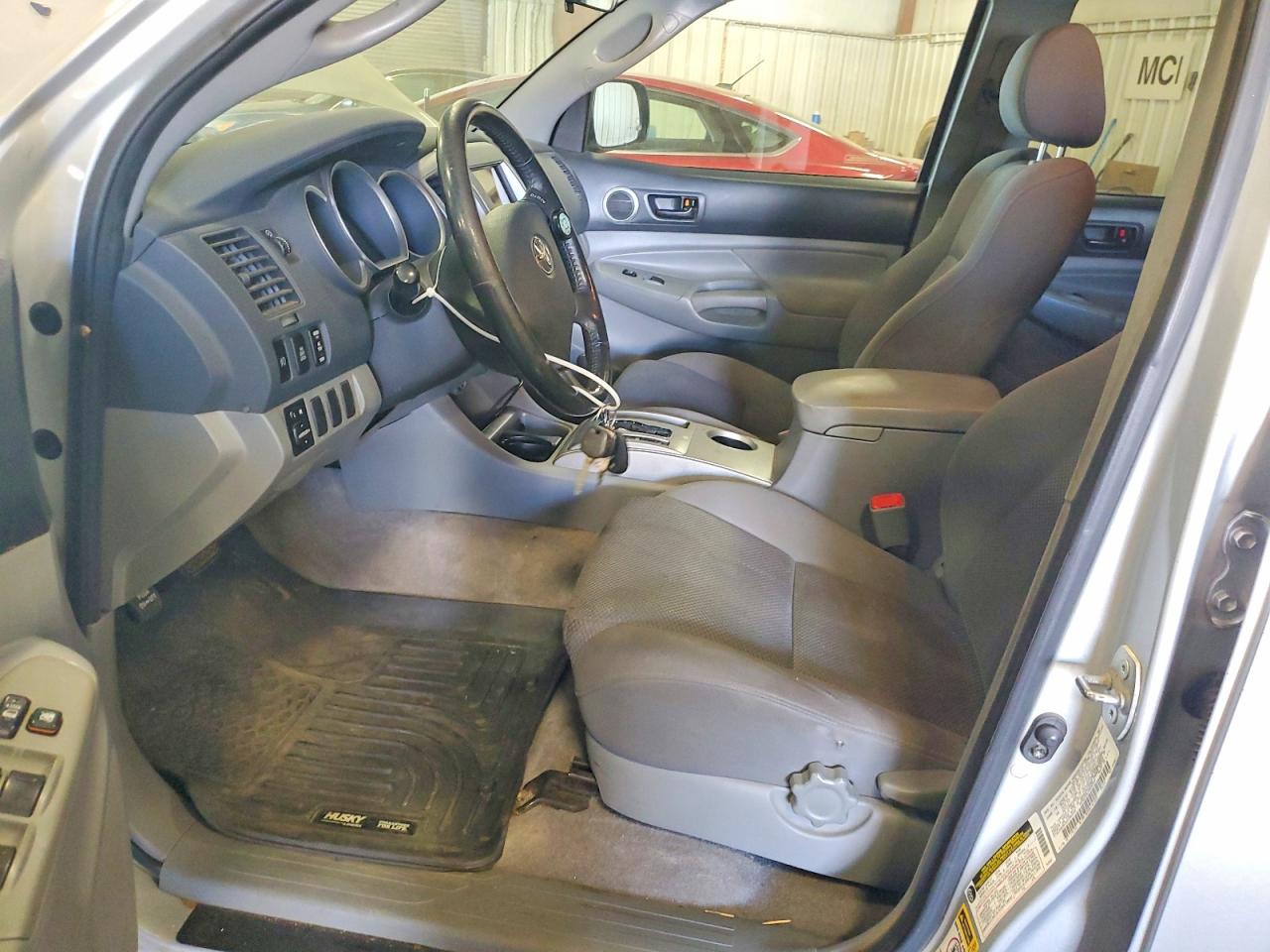 2005 Toyota Tacoma Double Cab Silver vin: 5TELU42N15Z096844