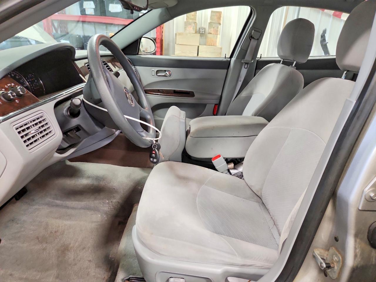 2007 Buick Lacrosse Cx Silver vin: 2G4WC582671249577