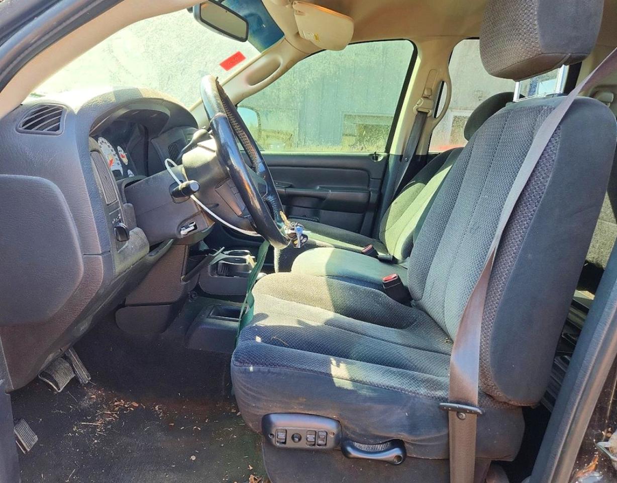 2002 Dodge Ram 1500 Black vin: 3D7HU18N82G143912