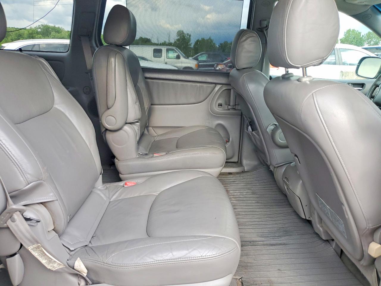 2004 Toyota Sienna Xle Limited 7 Passenger Gray vin: 5TDZA22C94S121040