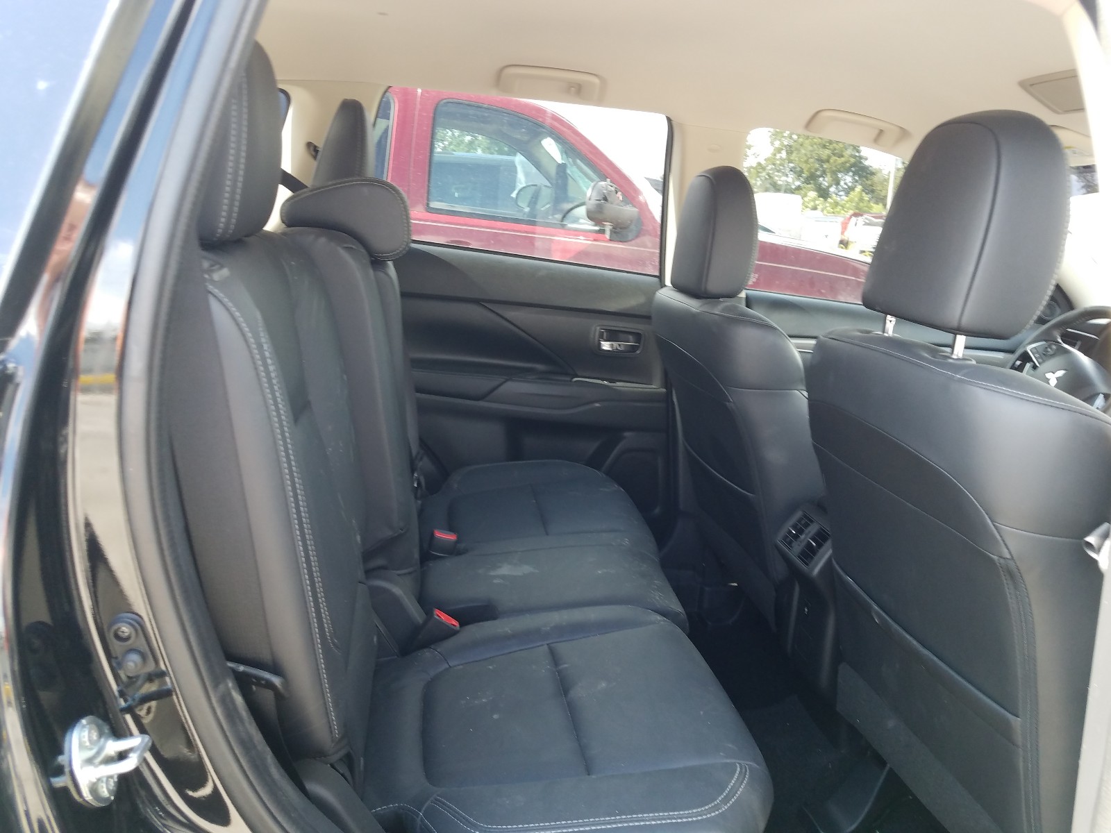 2019 Mitsubishi Outlander Se Черный vin: JA4AD3A35KZ017808