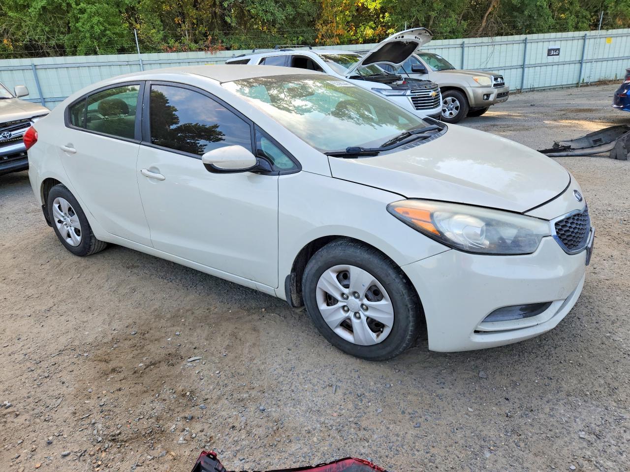 2015 Kia Forte Lx Белый vin: KNAFK4A61F5304509