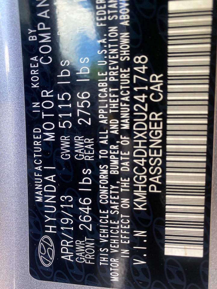 2013 Hyundai Genesis 5.0l Silver vin: KMHGC4DHXDU241748