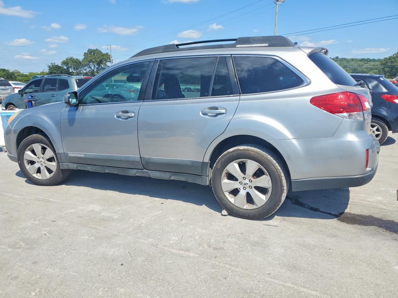 2011 Subaru Outback 2.5i Limited Silver vin: 4S4BRBKC1B3423961