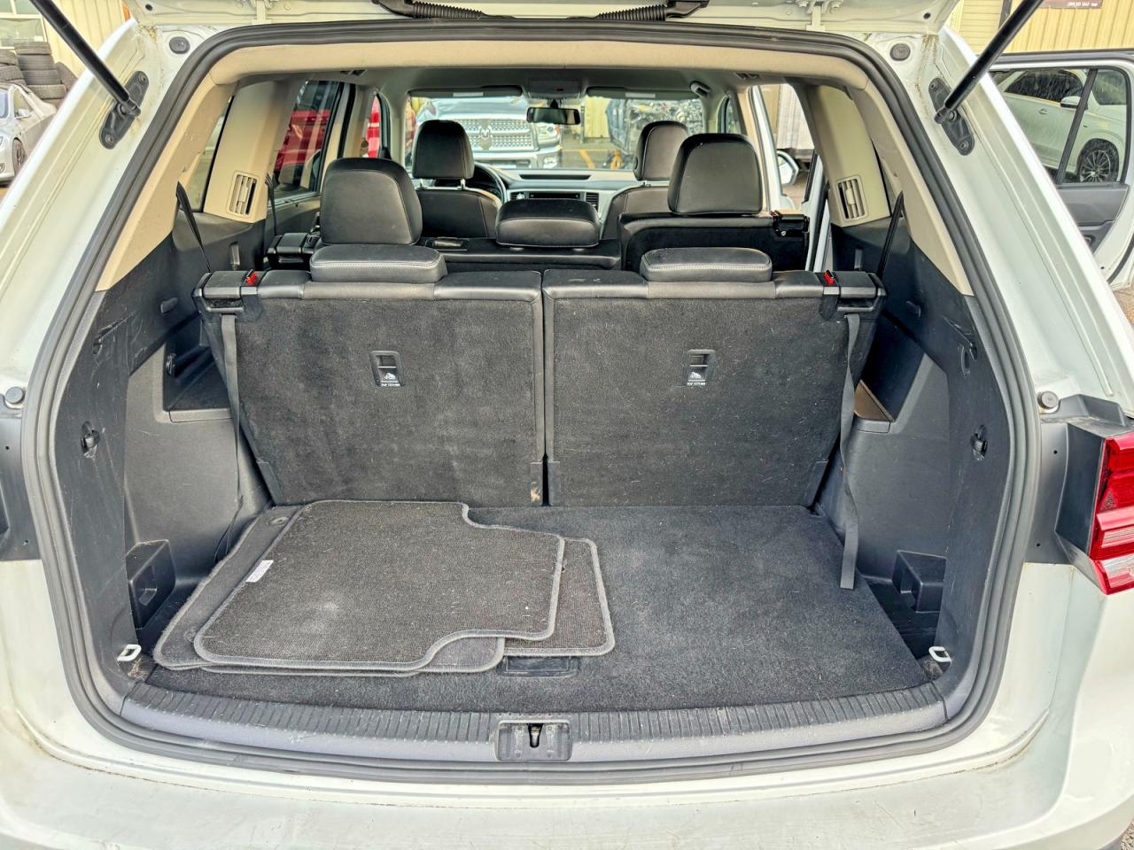2018 Volkswagen Atlas Se White vin: 1V2KR2CA3JC572144